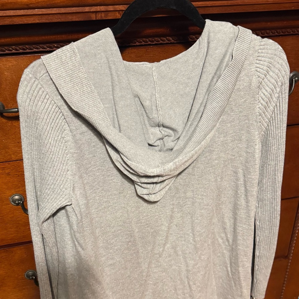 Light Gray Ribbed Cardigan - Picture 2 of 3